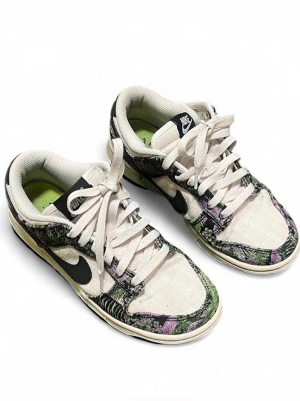 Nike Women’s Low-Top Sneakers in White with Floral Accents